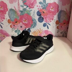 Adidas Ultrarun 5
Core Black Cloud White (GS) kids youth